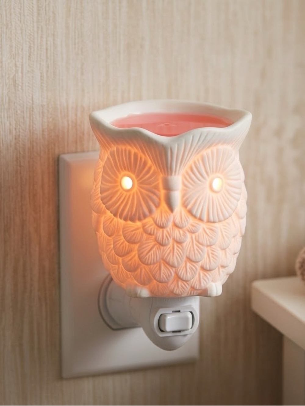 Ceramic White Owl Plug In Wax Warmer Night Light Home Decor Accent